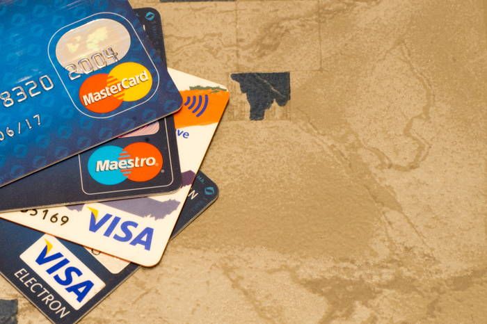 Usar um Travel Card Pré-Pago em viagens internacionais possui diversos benefícios, entre eles não ficar sujeito à variação cambial.