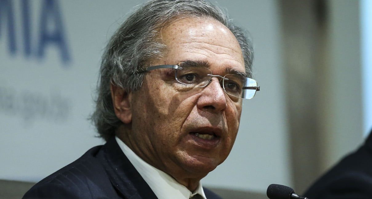 saiba o que implica a abertura comercial proposta por Guedes