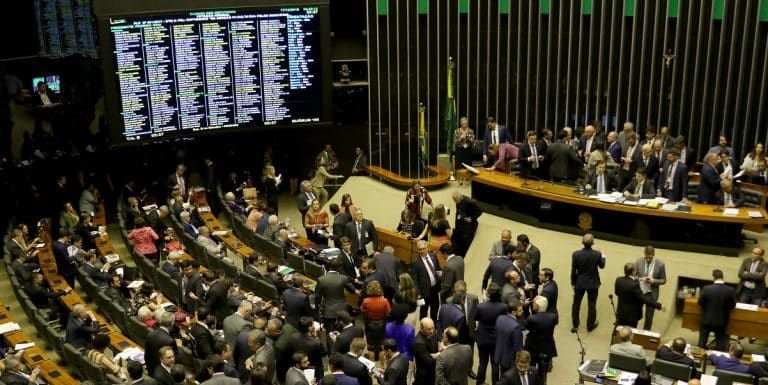 O Plenário da Câmara dos Deputados, aprova o texto do orçamento 2020