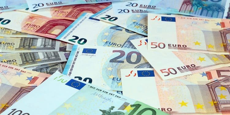 Comissão Europeia: 2ª onda da pandemia causa desesperança quanto à recuperação da zona do euro