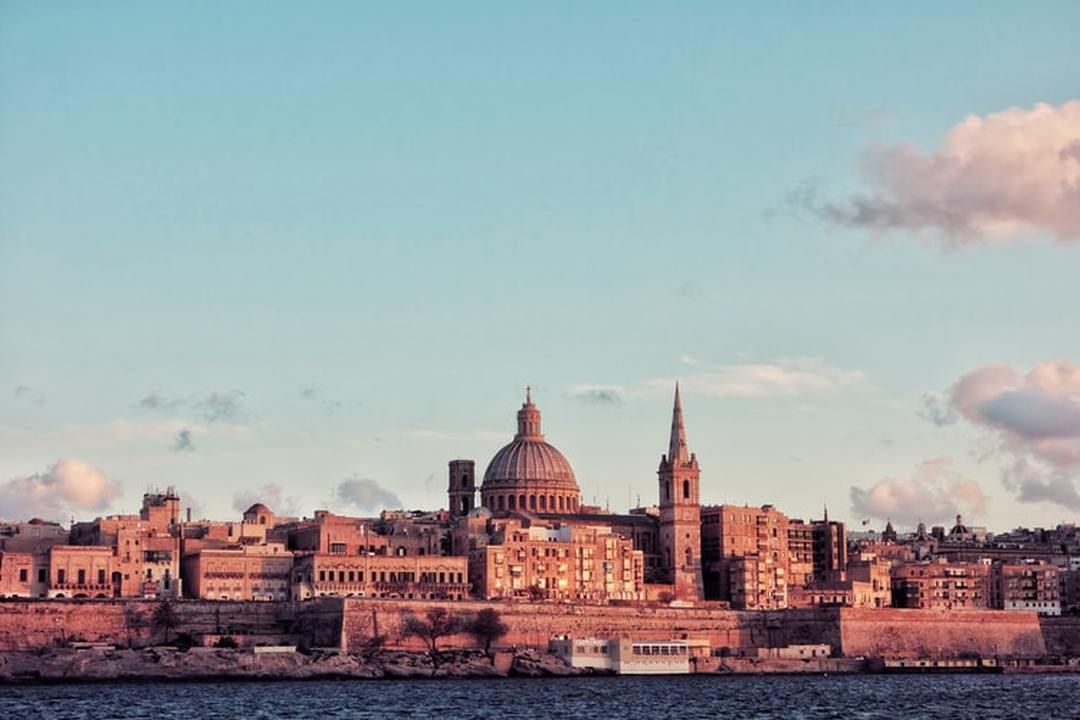 Estudar em Malta: vista da cidade de Valletta, em Malta