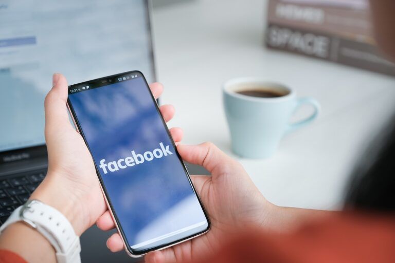 Como ganhar dinheiro no Facebook: conheça as formas de monetização