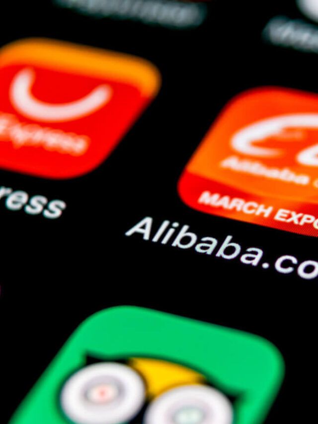 Imagem de um celular com o ícone do site da china Alibaba