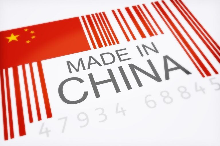 Exportações chinesas seguem fortes mas importações crescem menos