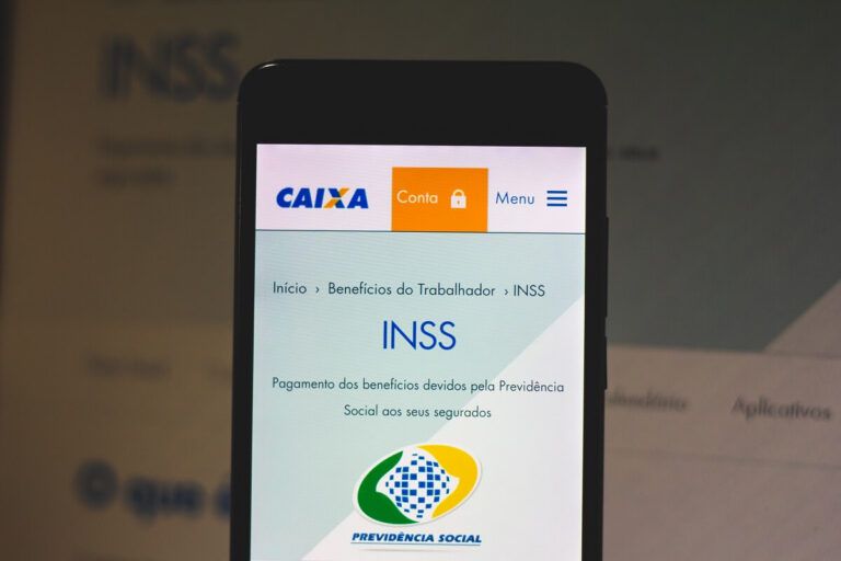 Aplicativo Caixa na página de INSS