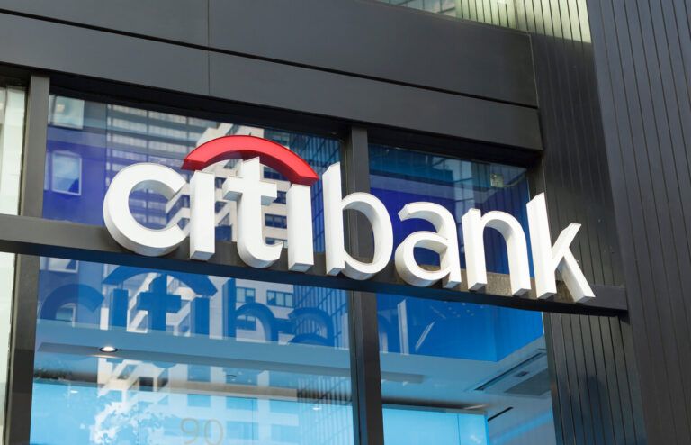 Fachada de uma agência Citibank em Nova Iorque