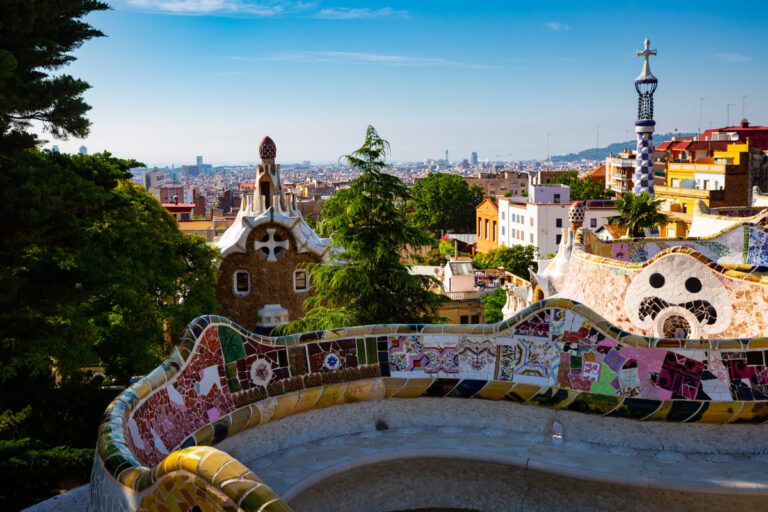 Ponto turístico demonstrando o que fazer em Barcelona