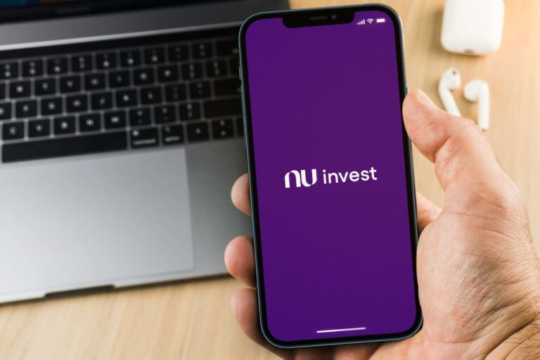 Foto do aplicativo NU invest para falar que o Nubank não sai do Brasil