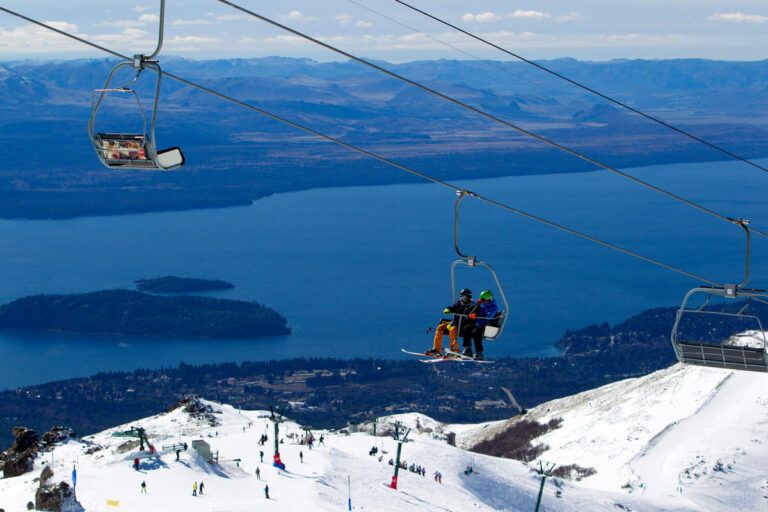 Imagem de teleférico em Bariloche, na Argentina.