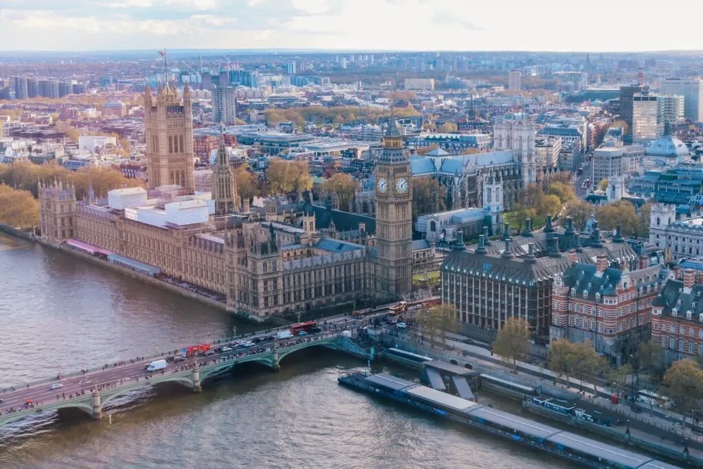 Imagem de Londres, Inglaterra — país perto de Paris.