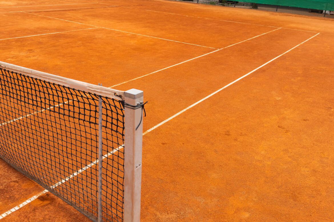 Parte de uma quadra de tênis do Stade Roland-Garros.