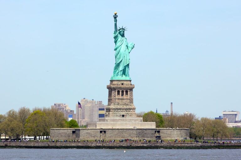 Estátua da Liberdade é um ponto turístico em NY