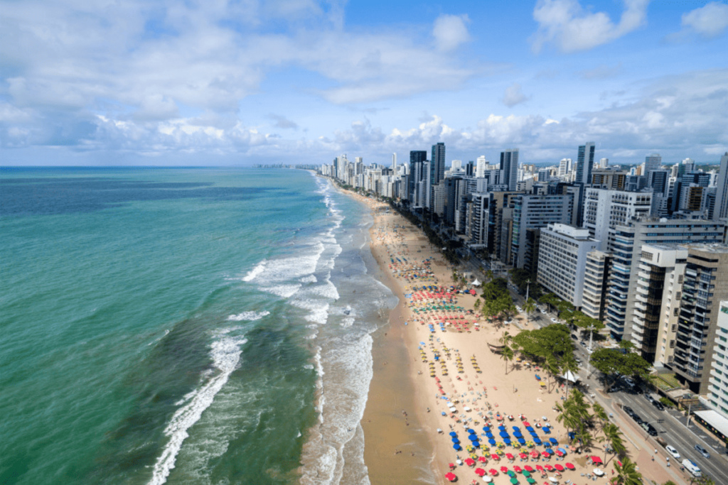 Vista da praia de Boa Viagem em Recife