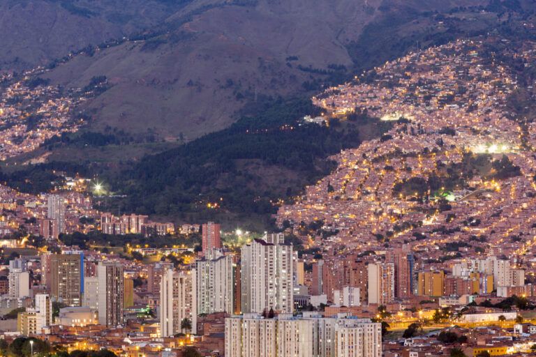 Medellín: onde fica, melhor época e o que fazer 