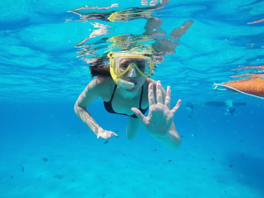 snorkeling na Praia de Bombinhas 1024x768 - Praia de Bombinhas: saiba onde fica e o que fazer