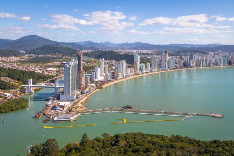 Balneário Camboriú: onde fica, custos e o que fazer