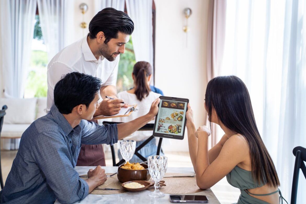 Casal nos melhores restaurantes da América Latina