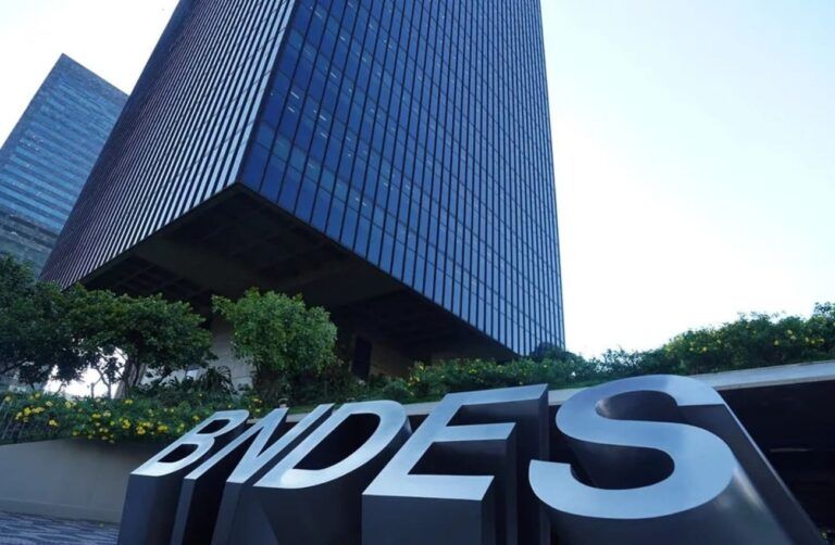 Concurso BNDES: salários, vagas e novo edital