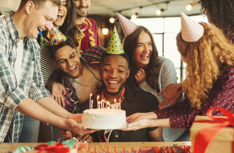 Mensagem de aniversário: 75 ideias para compartilhar