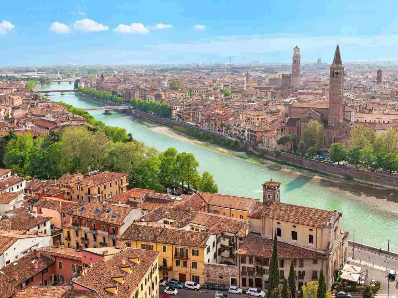 Visão panorâmica da cidade de Verona Itália