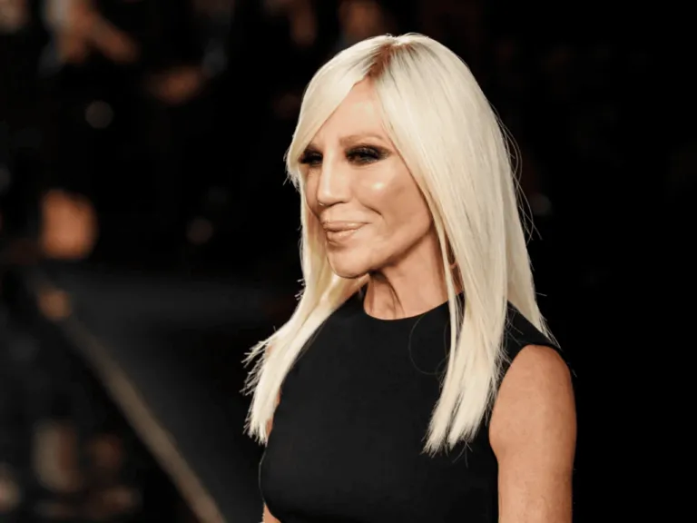 Quem assume a Versace? Saída de Donatella Versace marca novo rumo da grife